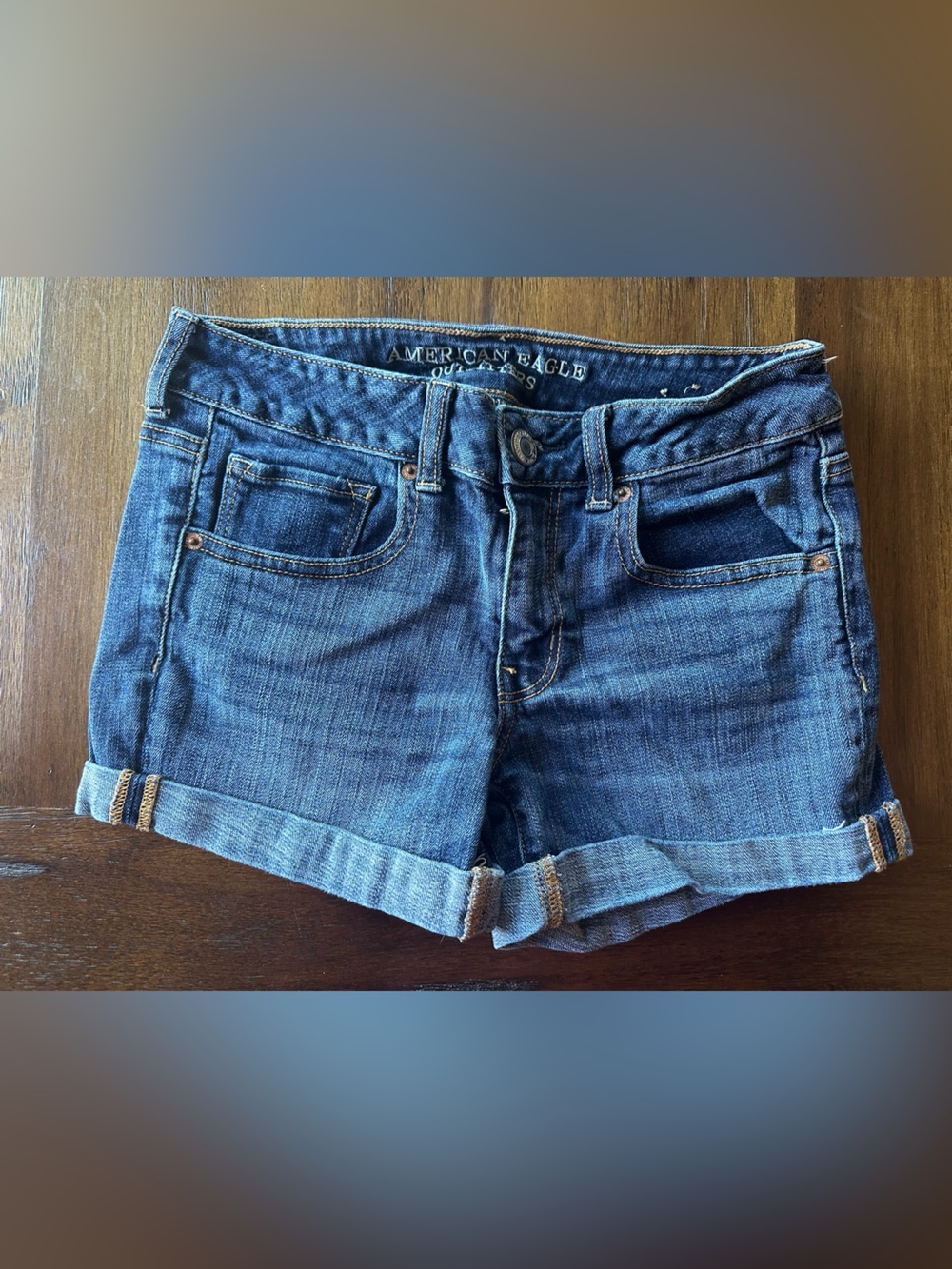 American Eagle Outfitters Women’s Midi Dark Denim Cuffed Women’s Shorts- size 6